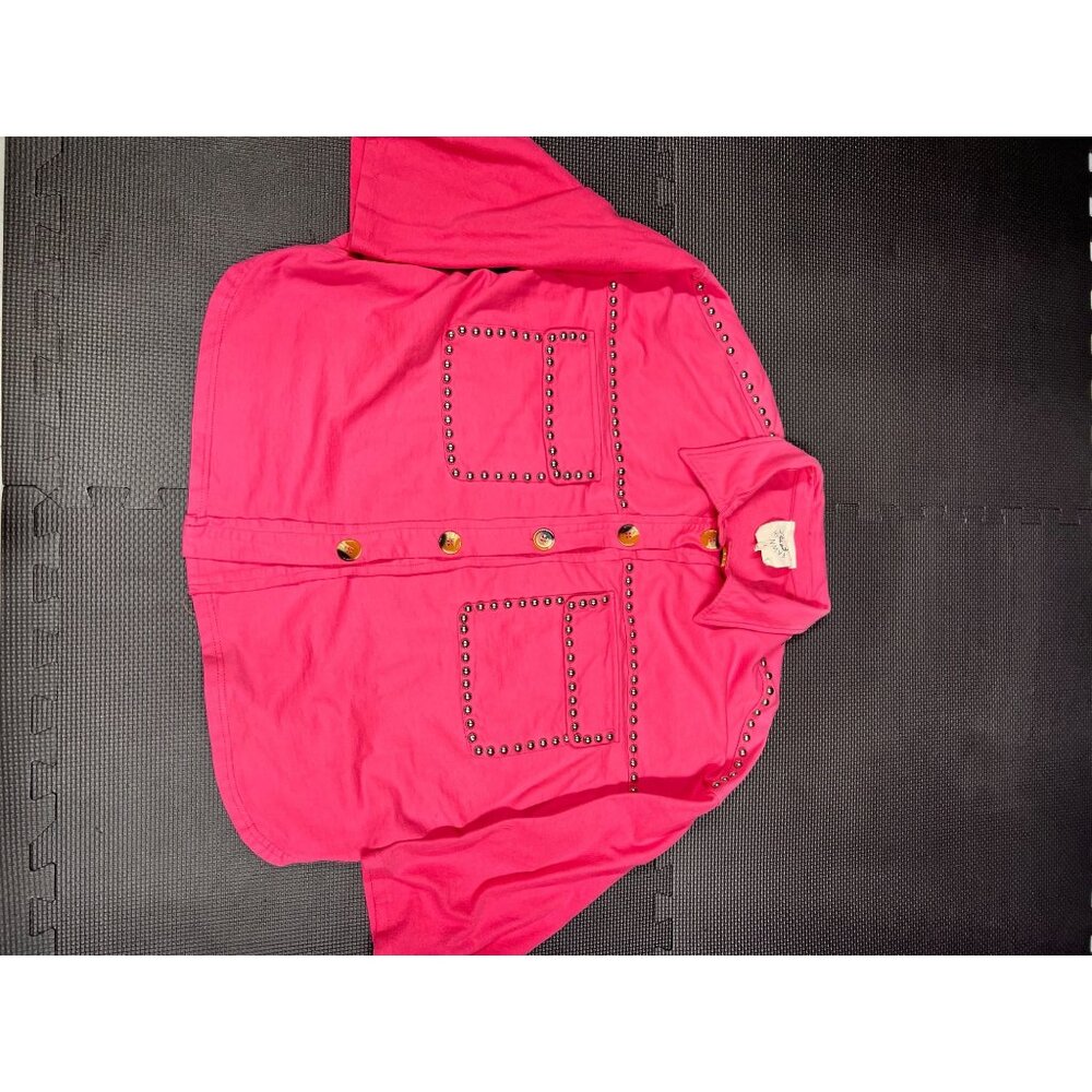 Fantastic Fawn Pink Button-Up Shirt With Studded Details & Chest Pockets Size L